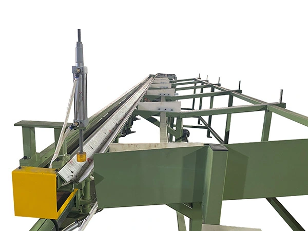 Multi-strand cold drawing machine for tube production